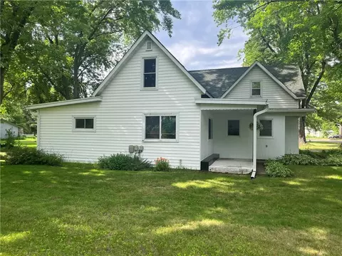 717 4th St, Chetek, WI 54728 photo 2