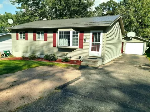3365 Fairfax St, Eau Claire, WI 54701