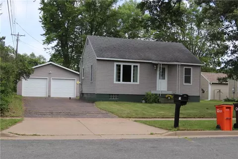 519 6th St W, Altoona, WI 54720