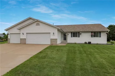 3012 W Hoyem Ln, Eau Claire, WI 54703