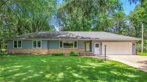 3334 Halsey St, Eau Claire, WI 54701