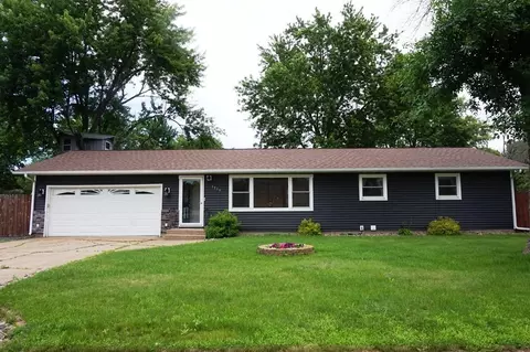 3316 Potter Rd, Eau Claire, WI 54703