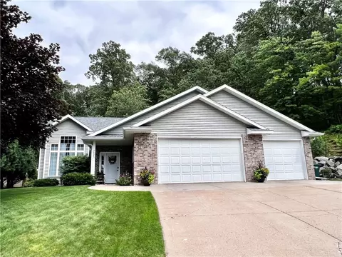 2825 Northstar Ct, Eau Claire, WI 54703