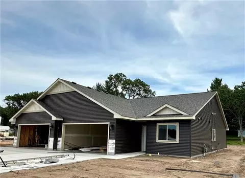 822 Glacier Dr, Altoona, WI 54720