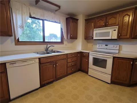Kitchen - 725 3rd St, Chetek, WI 54728 photo 2 of 3