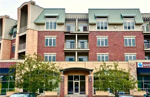 401 Pinnacle Way #207, Eau Claire, WI 54701