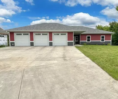 425 Royal Crest Dr, Rice Lake, WI 54868