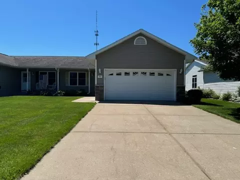 1811 Chumas Dr, Eau Claire, WI 54701