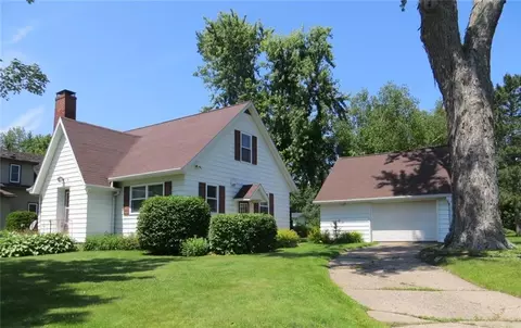403 E Main St, Thorp, WI 54771