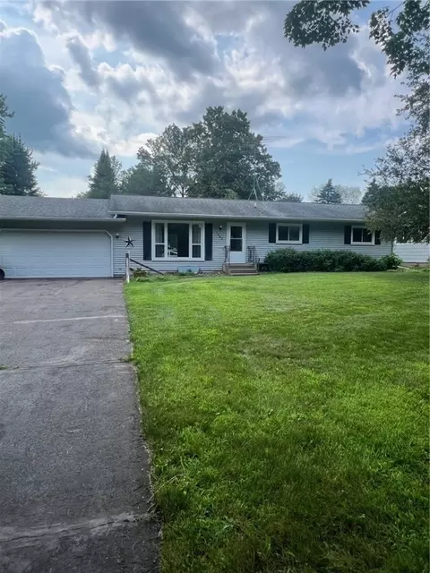 1305 Ingalls Rd, Menomonie, WI 54751