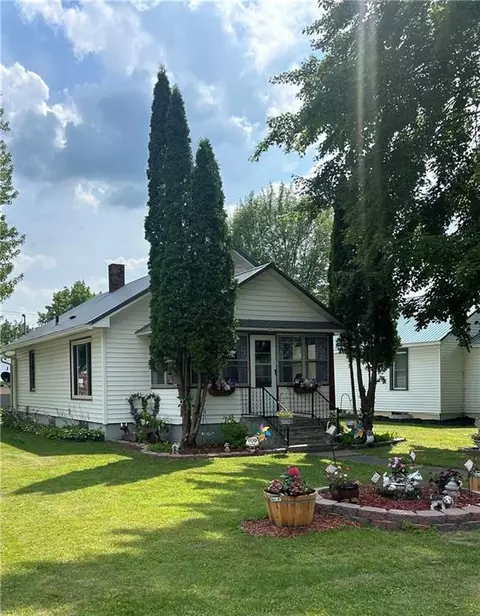 625 Main St, Cornell, WI 54732