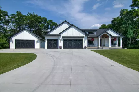 661 Stelter Ln, Chippewa Falls, WI 54729