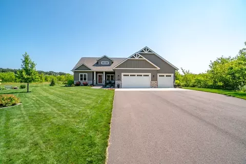 s8851 Chestnut Road, Eau Claire, WI 54701