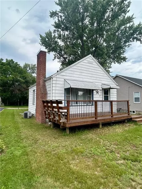 17 Cleveland St, Black River Falls, WI 54615