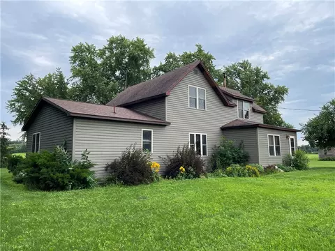 364 N 830th St, Mondovi, WI 54755