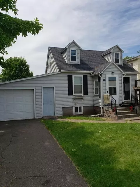 621 N Alvey St, Bruce, WI 54819