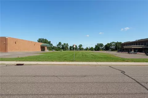 1104 W Clairemont Ave, Eau Claire, WI 54701