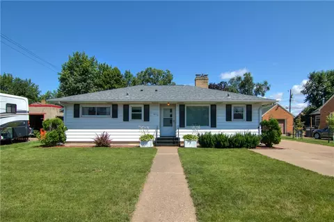 1616 Lloyd Ave, Eau Claire, WI 54701