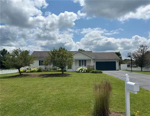2179 Kowalski Rd, Kronenwetter, WI 54455