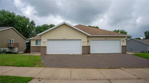 32783280 White Oak Ln #1&2, Eau Claire, WI 54703