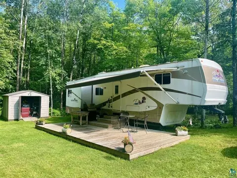 5090 N Dorscheid Rd, Ojibwa, WI 54862