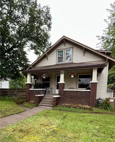 1307 Main St, Eau Claire, WI 54701