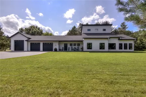 5338 S Lowes Creek Rd, Eau Claire, WI 54701