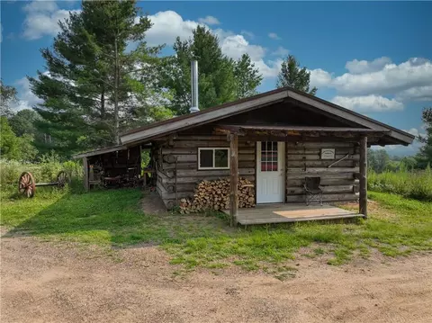 807 17th St, Dallas, WI 54733