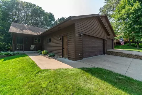 833 Windsor Forest Dr, Altoona, WI 54720