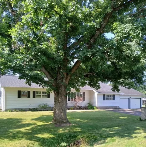 825 N Stone St, Augusta, WI 54722