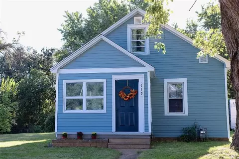 719 Morningside Dr, Eau Claire, WI 54703