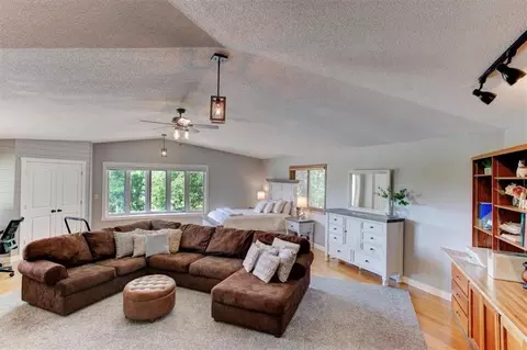 1606 E Division St, River Falls, WI 54022 photo 23