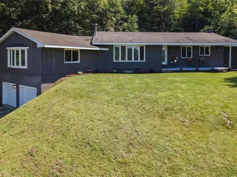 1606 E Division St, River Falls, WI 54022 photo 2