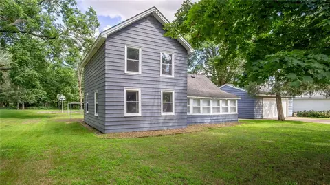 3815 Riverview Dr, Eau Claire, WI 54703