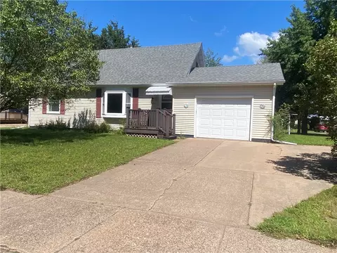 3322 Peterson St, Eau Claire, WI 54703