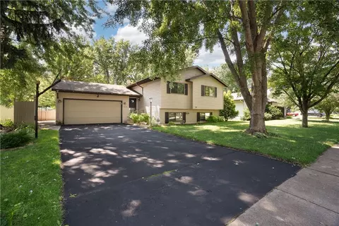 1609 Raedel Rd, Eau Claire, WI 54703