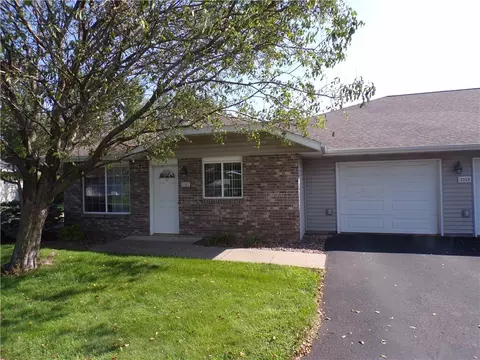3351 S Robin Meadows Ln #3351, Eau Claire, WI 54701