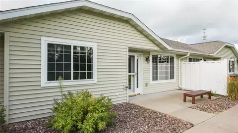 4427 E Robin Meadows Ln, Eau Claire, WI 54701