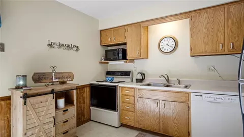 1630 Louis Rd, Fall Creek, WI 54742 photo 5