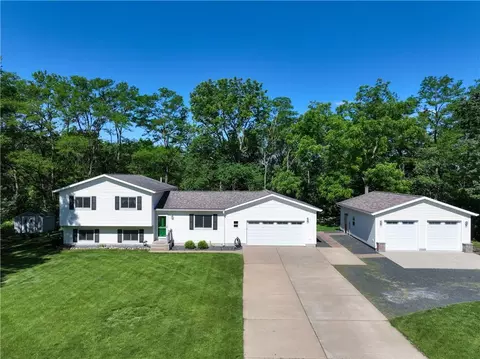 1590 Valley View Dr, Eau Claire, WI 54701