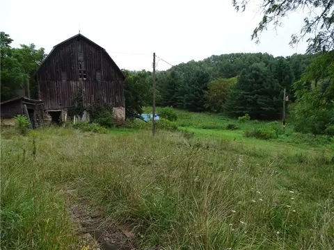 n6020 County Road West, Mondovi, WI 54755