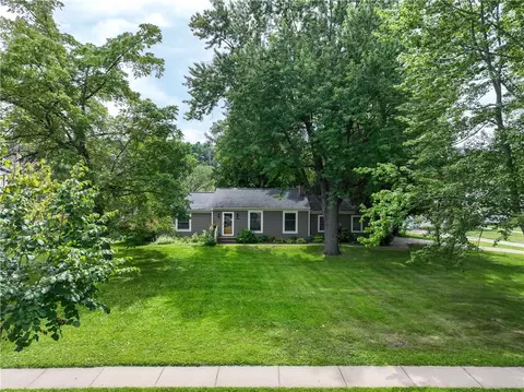 407 Roosevelt Ave, Eau Claire, WI 54701