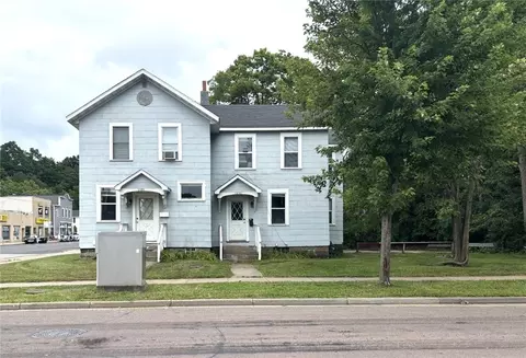 1201 And 1203 S Farwell St #DUPLEX, Eau Claire, WI 54701