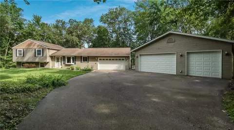 e2220 Kirk Court, Eau Claire, WI 54701