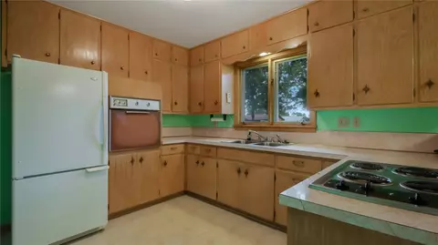 722 Thomas St, Cornell, WI 54732 photo 6