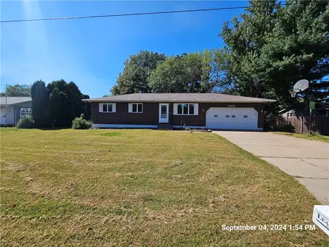 1104 Buffington Dr, Eau Claire, WI 54703