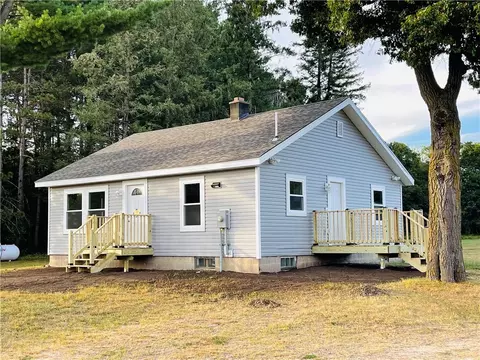9708 Olson Dr, Eau Claire, WI 54703