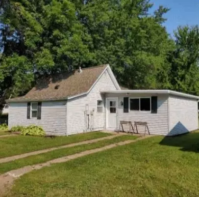 424 Stout St, Chetek, WI 54728