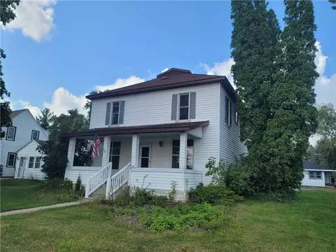 323 2nd St, Chetek, WI 54728