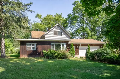 924 W Main St, Augusta, WI 54722